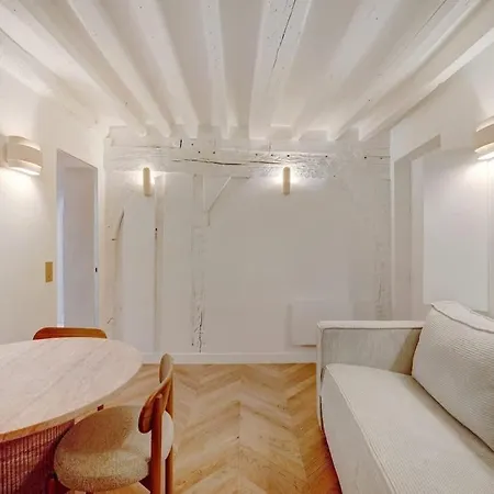 Marais In Center Апартаменты *