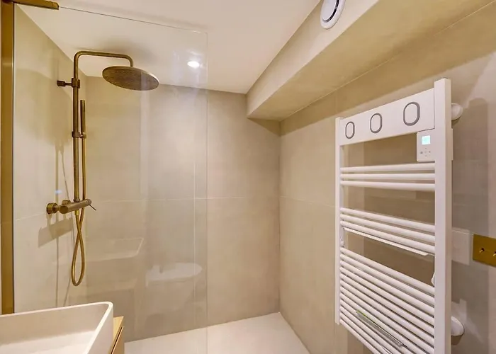 Marais In Center Апартаменты *